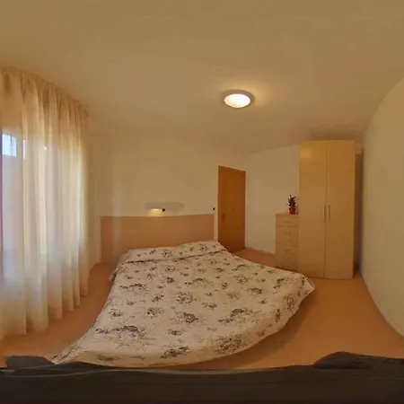 Apartamento In 42744